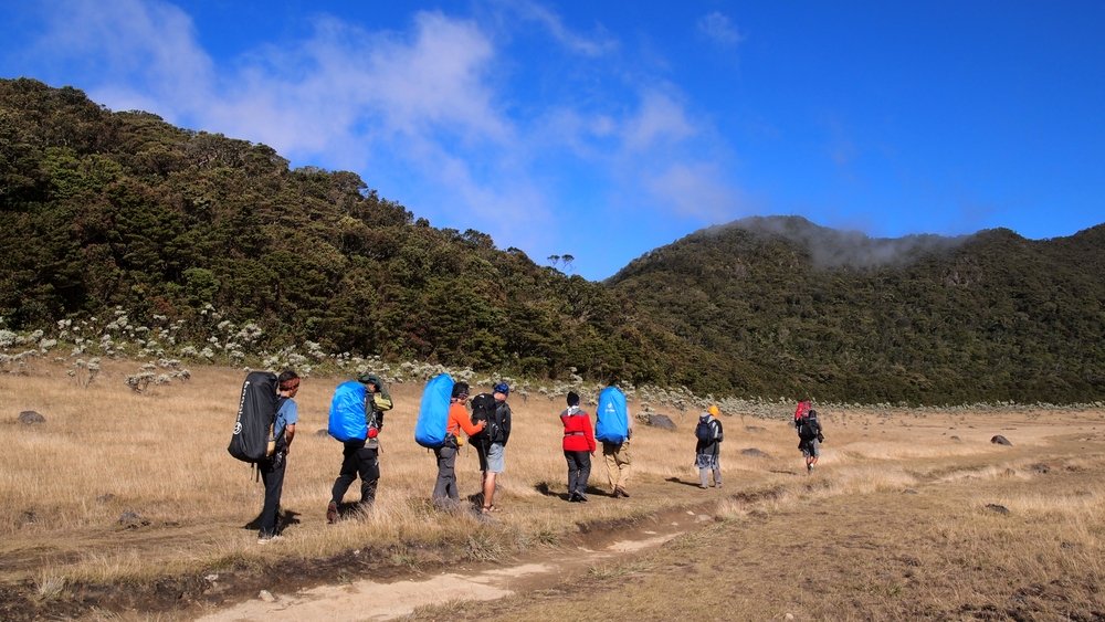CARA BIAR GAK NYASAR KETIKA NAIK GUNUNG