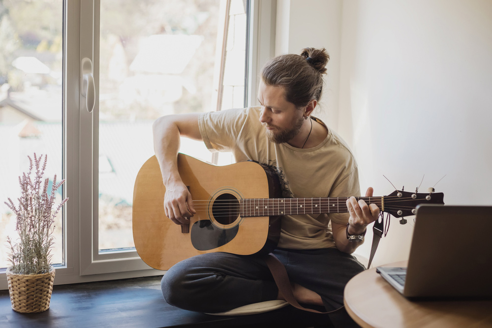 Gitar Akustik