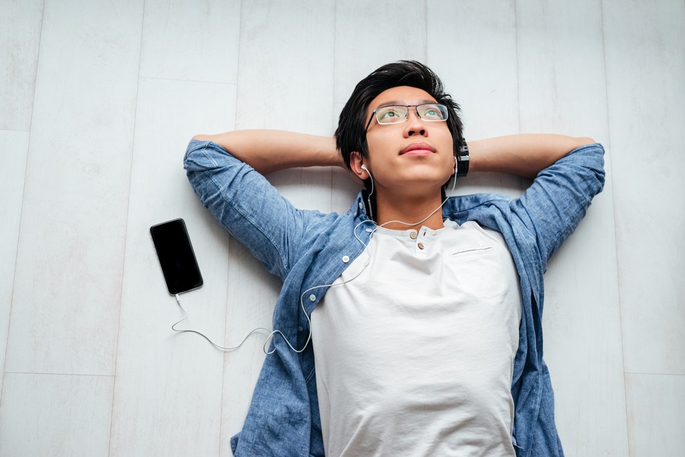 Dari Penggemar Musik Hingga Menjadi Teman Bermain