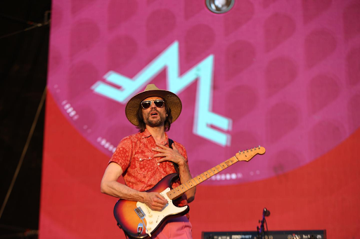 Rivers Cuomo ‘Hidupkan’ Lagi Lagu Chrisye, Anak Sekolah