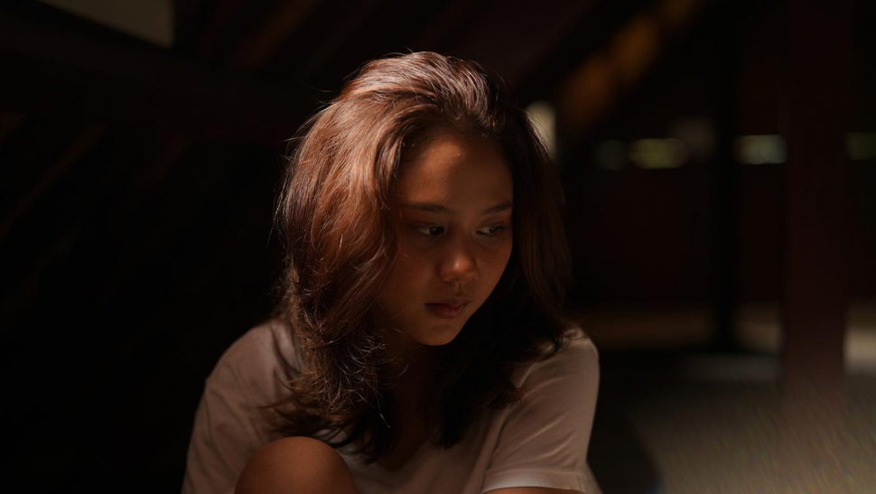 Nadin Amizah Lanjut Bercerita Melalui “Kalah Bertaruh”