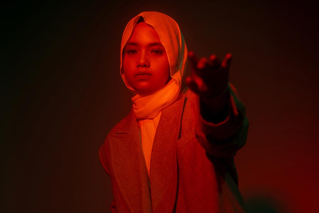 “Marah”, Puncak Rasa Kecewa dari Hati Hanin Dhiya