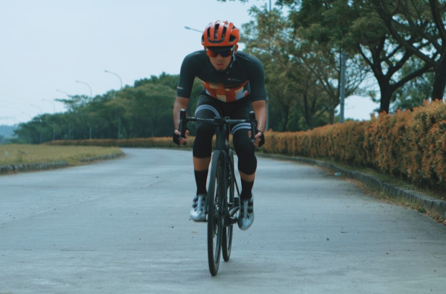 Ngerasain Gowes Berdampingan sama Atlet Profesional di Superchallenge Track Day!