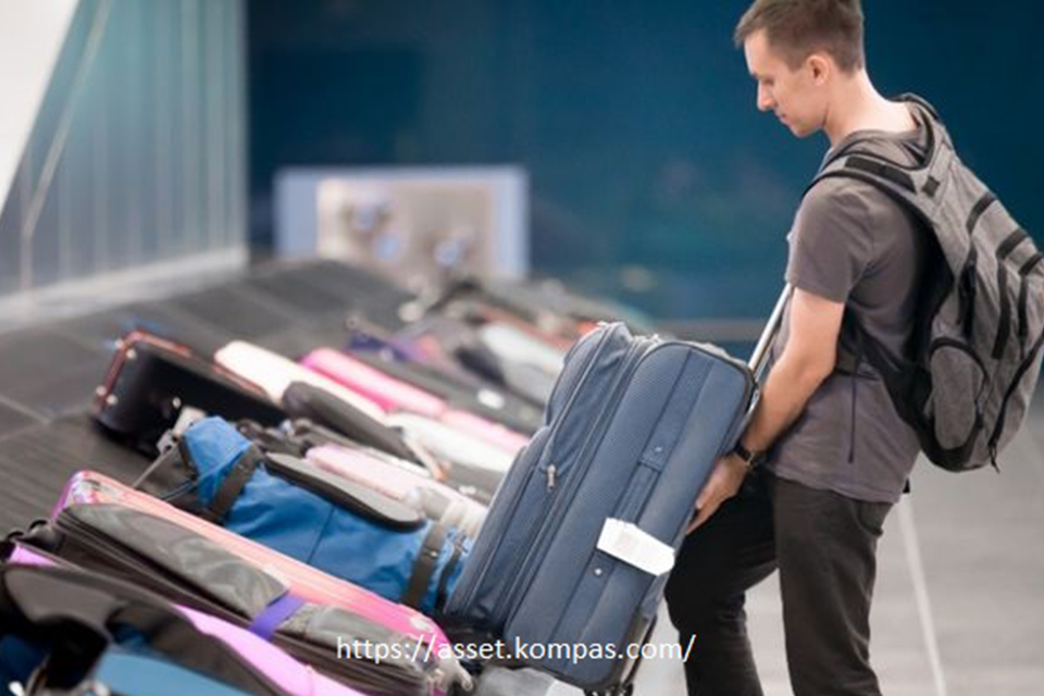 Barang Wajib Ada di Dalam Tas Kabin Pesawat