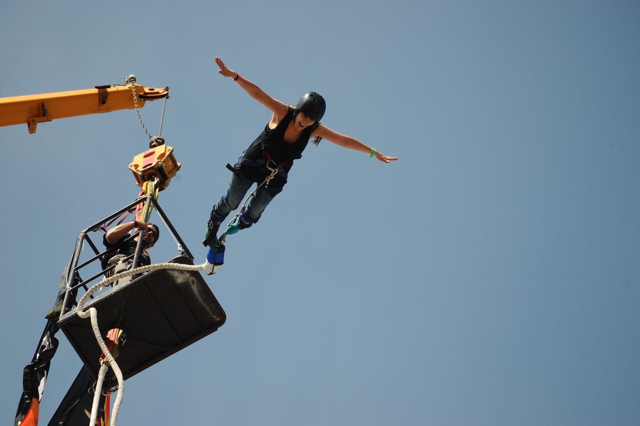 Ilustrasi adrenaline junkie. Image: Carlos Ruiz/Pexels