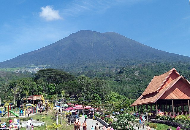 Gunung Dempo. Image: Wikipedia
