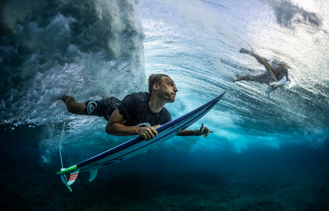 Begini Caranya Menggunakan Teknik Duck Dive untuk Menembus Ombak Saat Surfing!