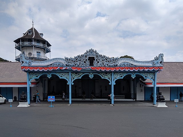 Keraton Surakarta. Image: Wikipedia