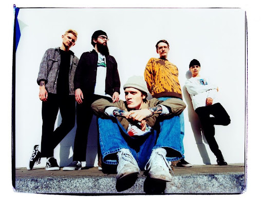 Neck Deep Rilis EP Live Berisi Penampilan 5 Lagu dari Album Baru