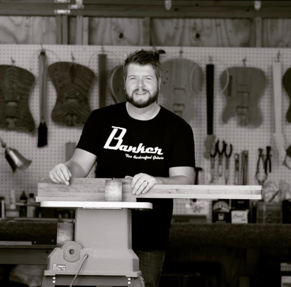Banker Guitar: Memberi Gitar Handmade Terbaik