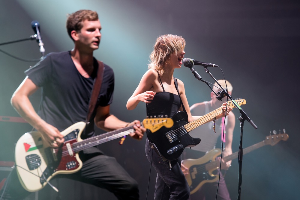 5 Lagu Enak Didengar Sebagai Teman Beraktivitas