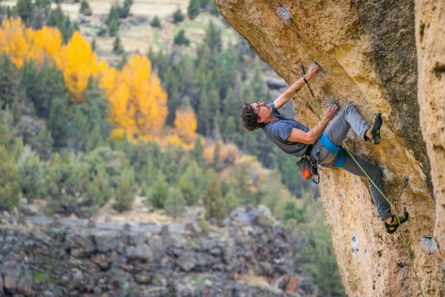 Ilustrasi sport climbing. Image:  Ben Kitching/Unsplash
