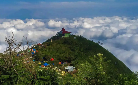 Gunung Andong. Image: Instagram/@syah_viar