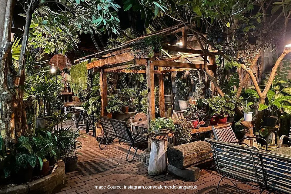 coffee shop