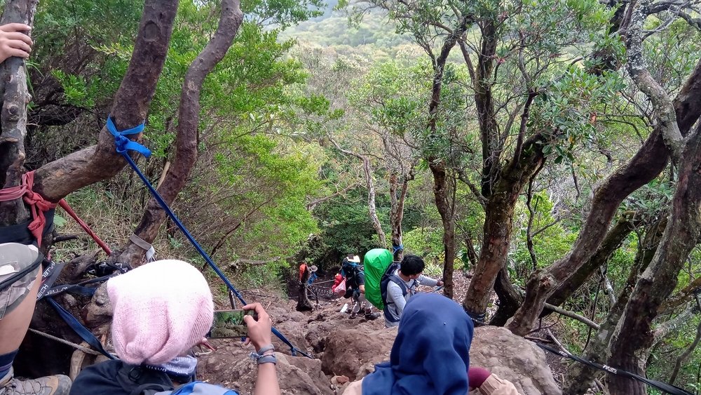 Tanjakan Setan Gunung Gede