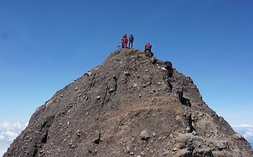 Gunung Raung. Image:Wikimedia/Rony PS