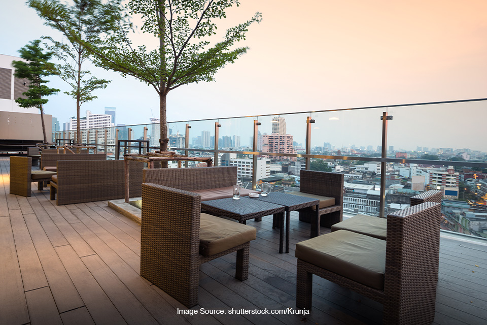 Cafe Rooftop Kekinian di Surabaya