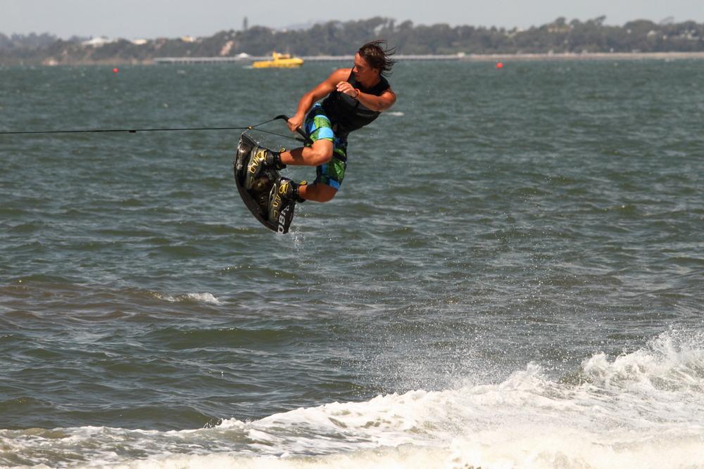 Memacu Adrenalin Dengan Mencicipi Wakeboarding