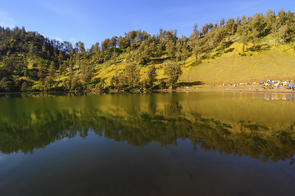 Menikmati Pesona Ranu Kumbolo di Gunung Semeru
