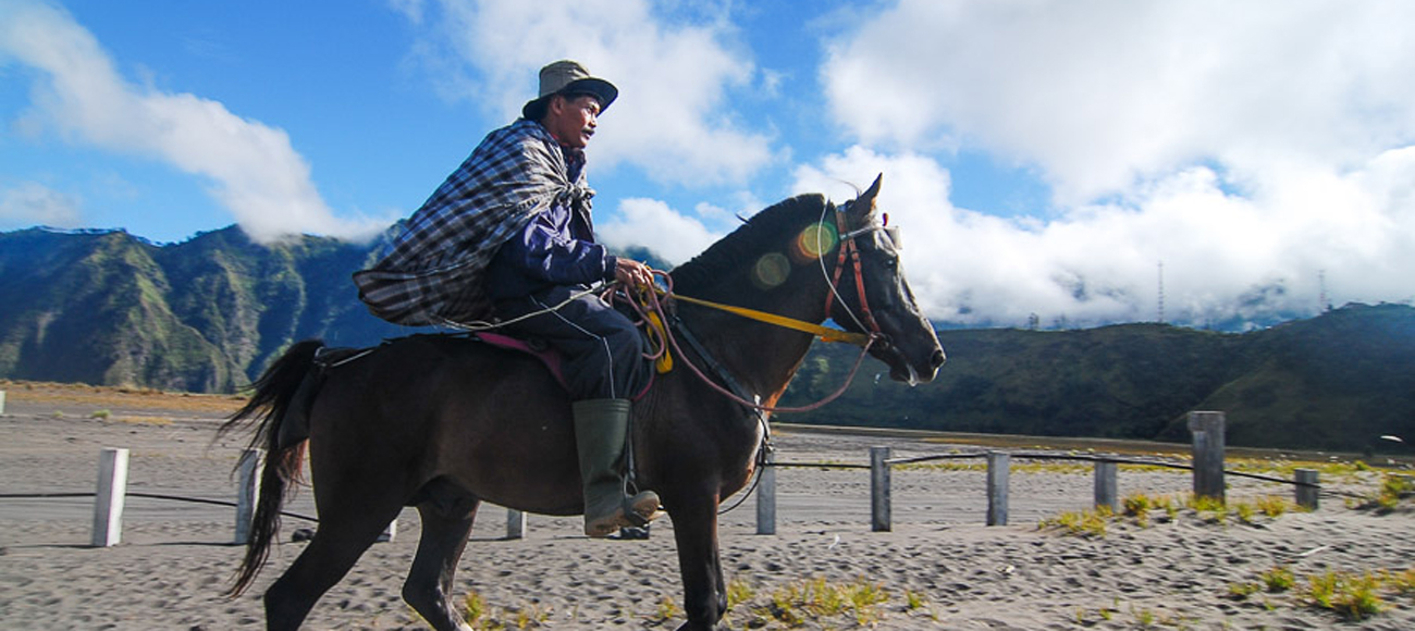 Sepenggal Kisah dari Hamparan Pasir di Bromo