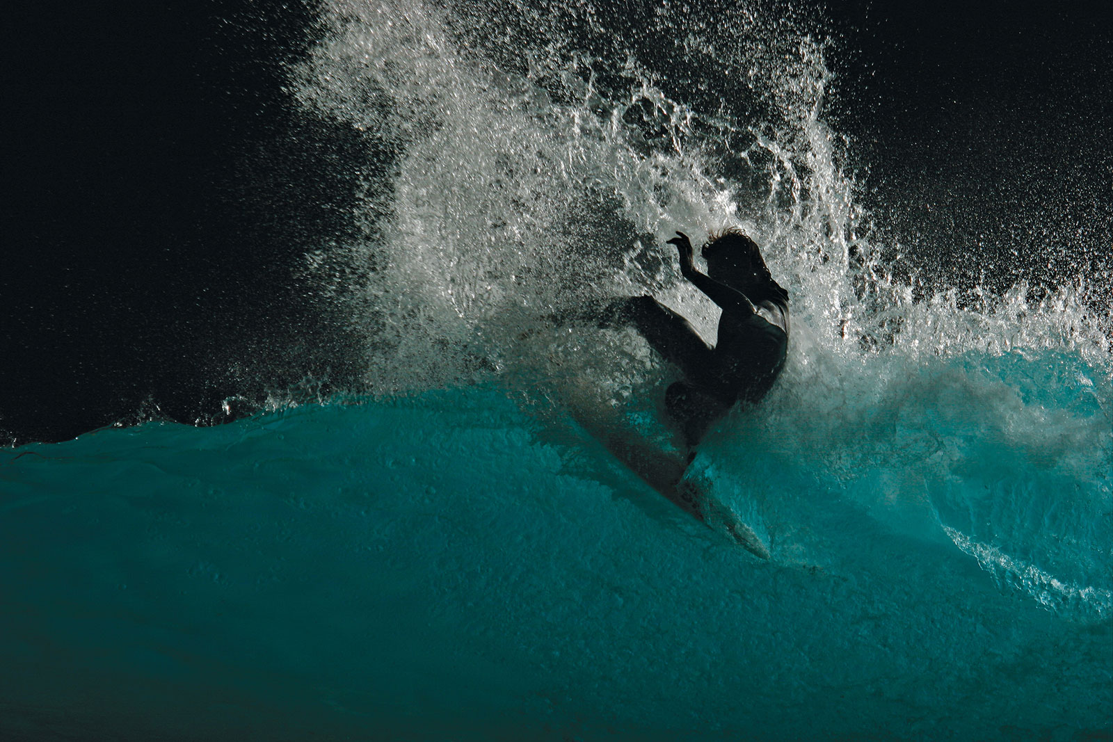 Selancar di Tengah Gurun Pasir? Bisa Kok!