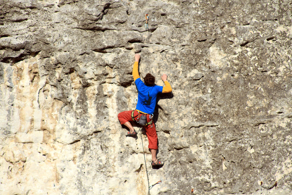 Memacu Adrenalin Sekaligus Berwisata di Ciampea, Bogor