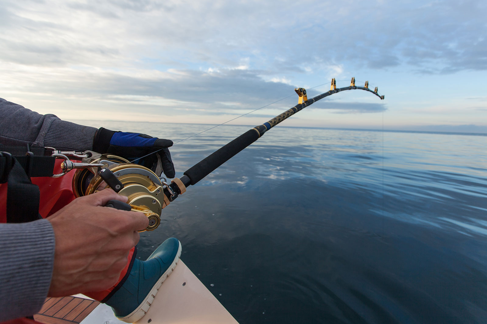 Mancing di Tengah Laut Juga Ada Aturannya, Bro!