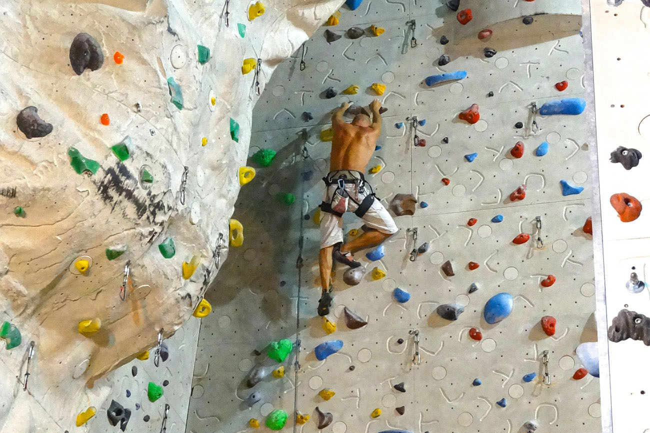 Lo Pikir Panjat Dinding Enteng? Coba Jajal The Excalibur!