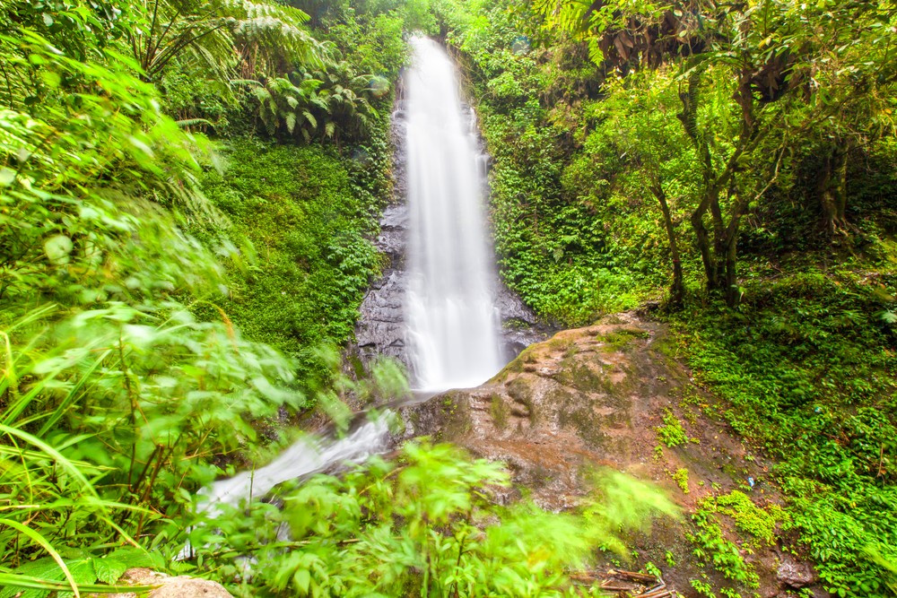 Mengunjungi Air Terjun Maribaya di Utara Bandung