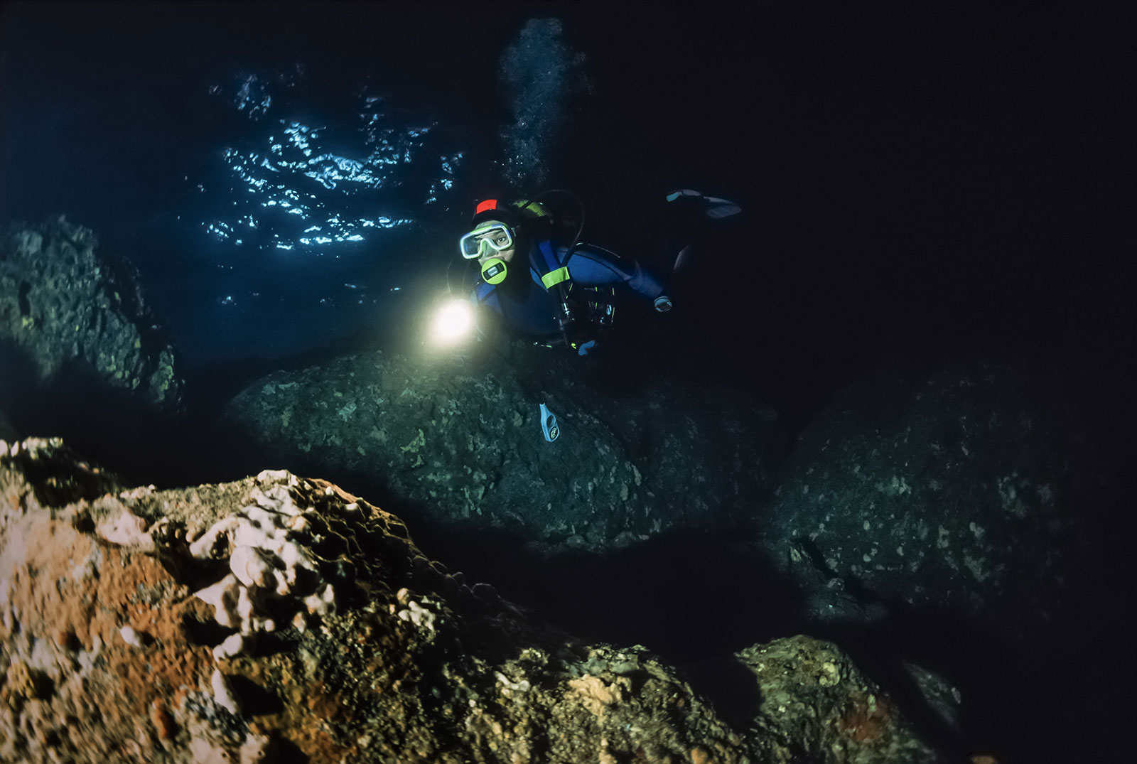 Cave Diving Ekstrim, Menyelami Dasar Goa Kupang Tak Berpenghuni