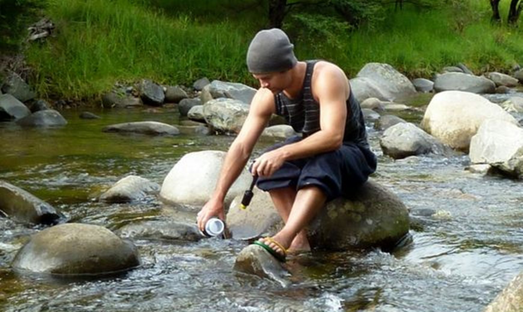 Cara Mencuci Peralatan Makan Saat Ada di Gunung