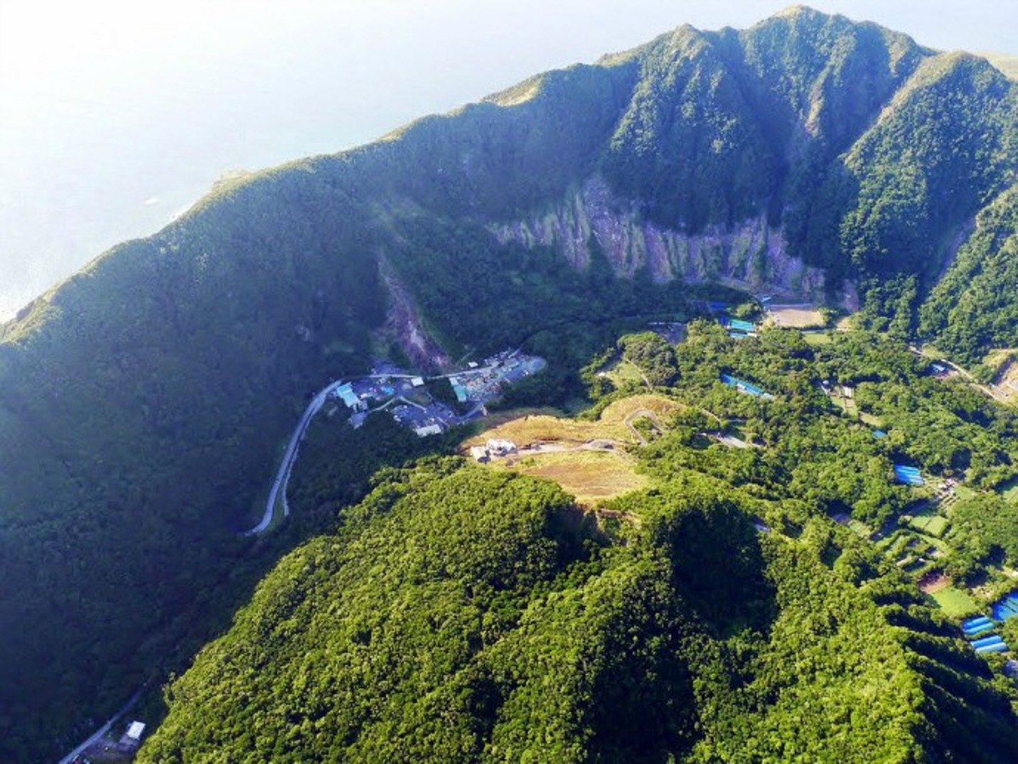 Suka yang Ekstrim? Coba Kunjungi Desa Aogashima, Jepang