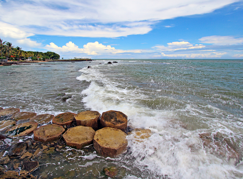 Wisata Seru di Kawasan Anyer, Banten