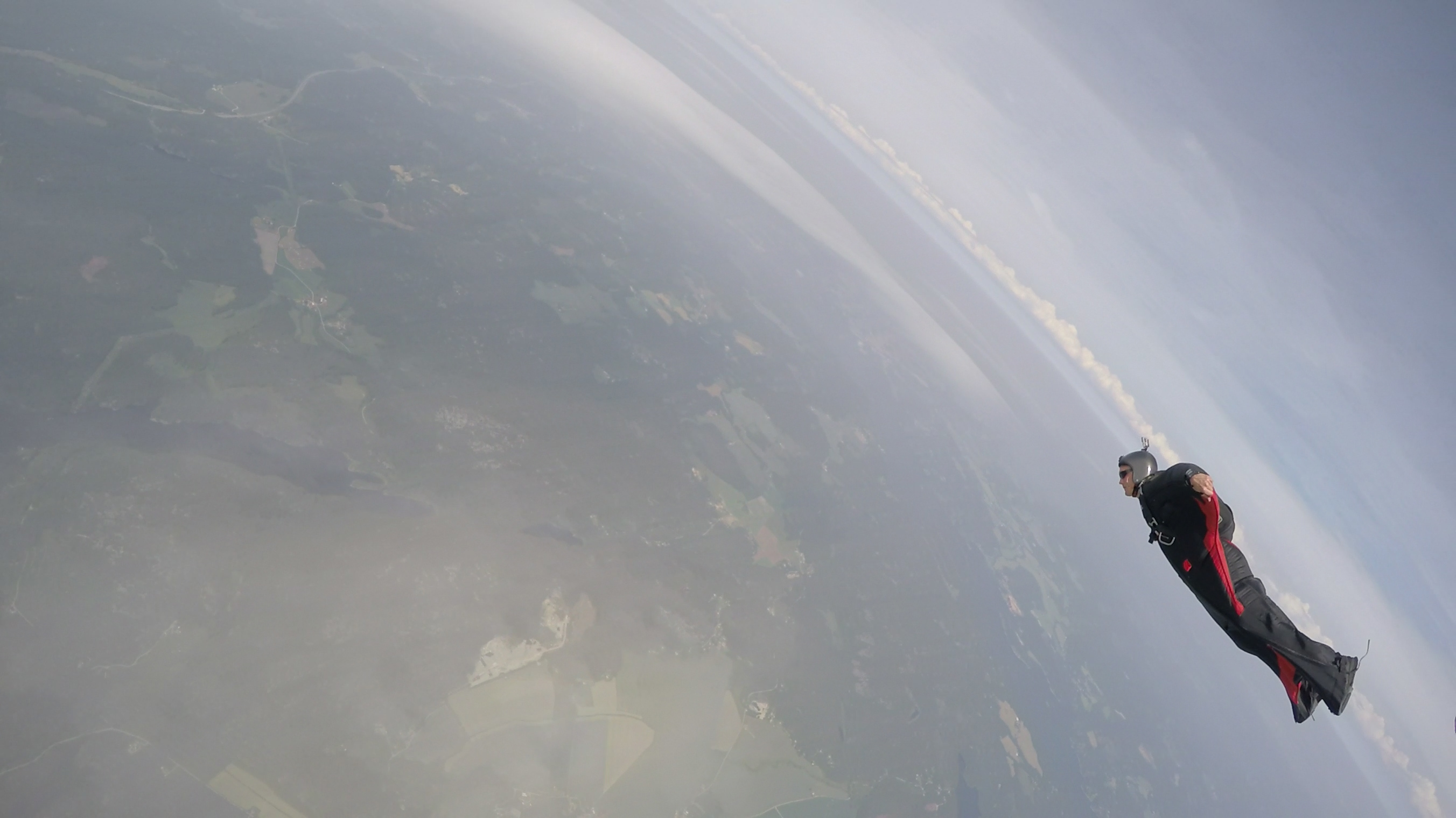 Lompat dan Terbang dari Tembok Eiger