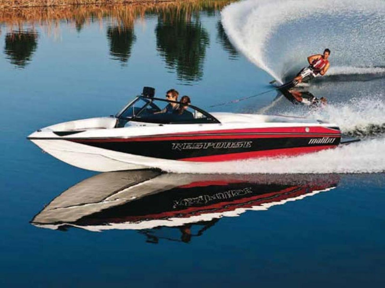 Serunya Main Ski Ditarik Perahu!