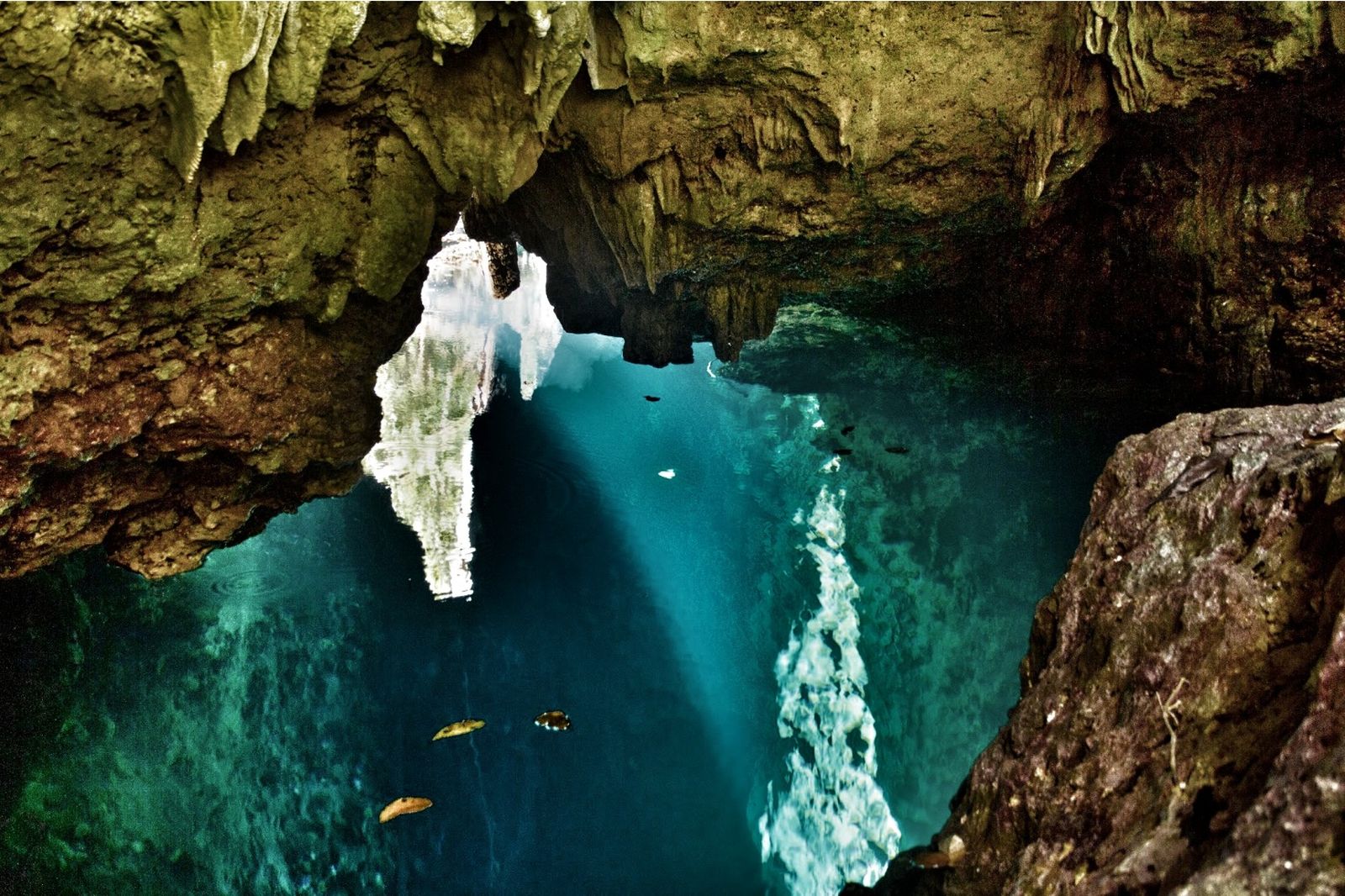 Gua Haji Mangku yang Ga Akan Bikin Lo Berpangku Tangan