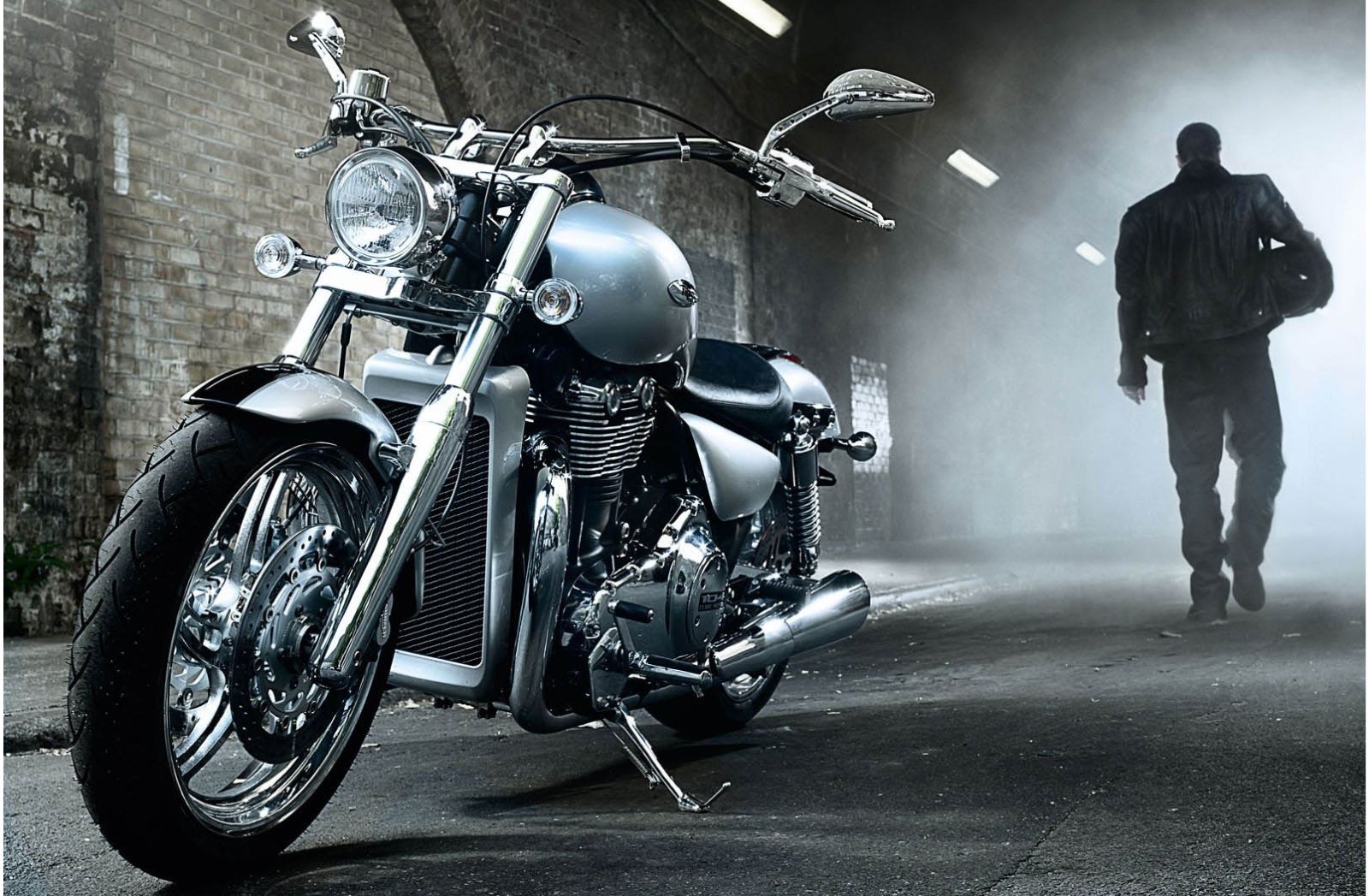 Trik Biar Nggak Slebor Walaupun Kamu Pilih Naik Motor