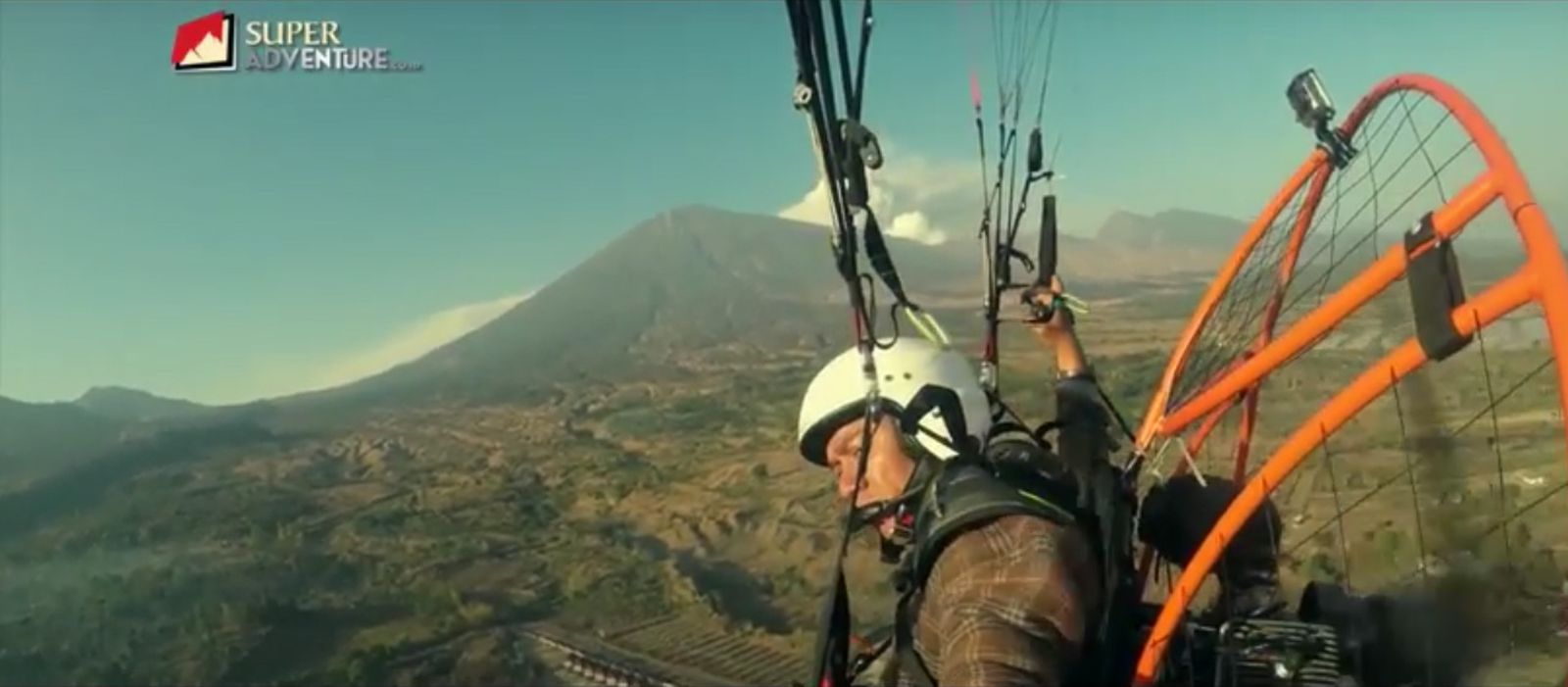 Are You Man Enough to Enjoy Beauty From This Height?