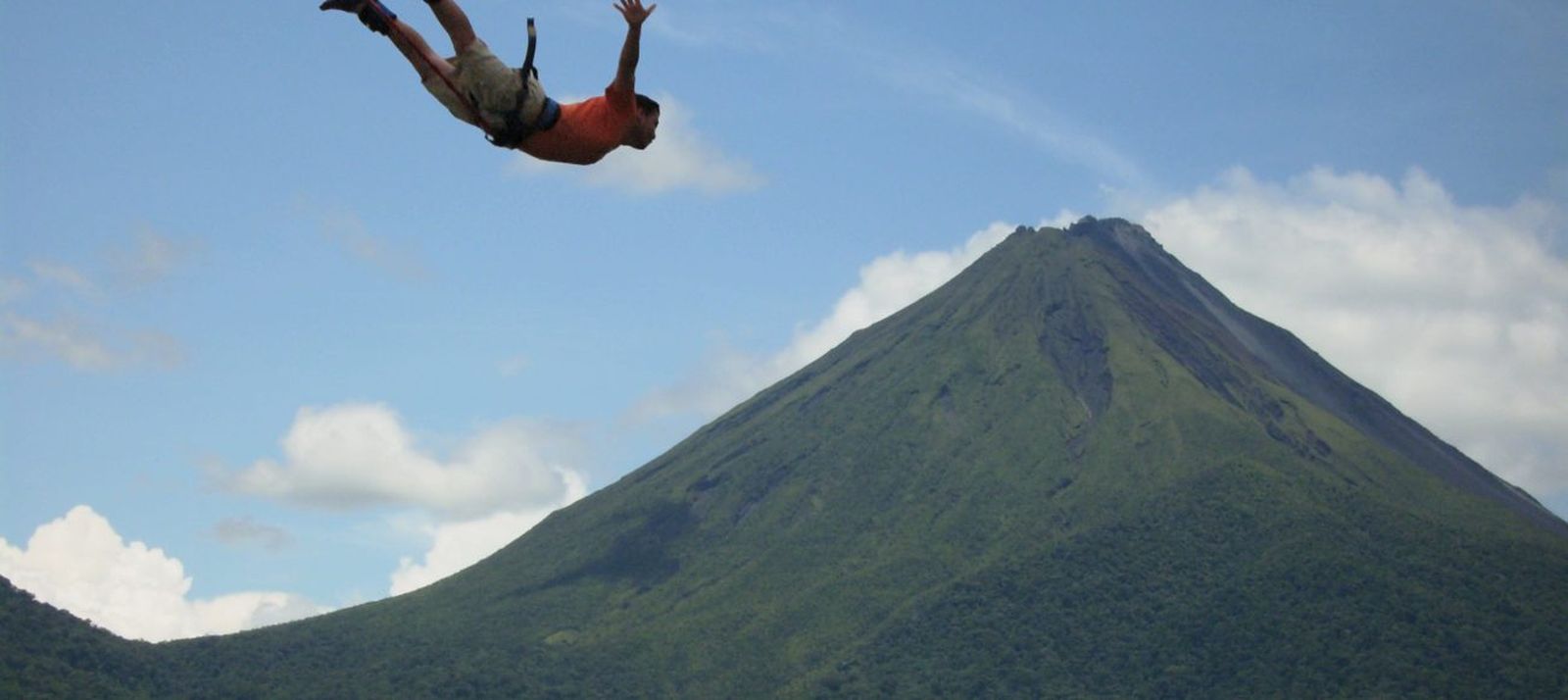 Bungee Jumping di Blangsinga Bisa Bikin Hati Lo Belang, Bro!
