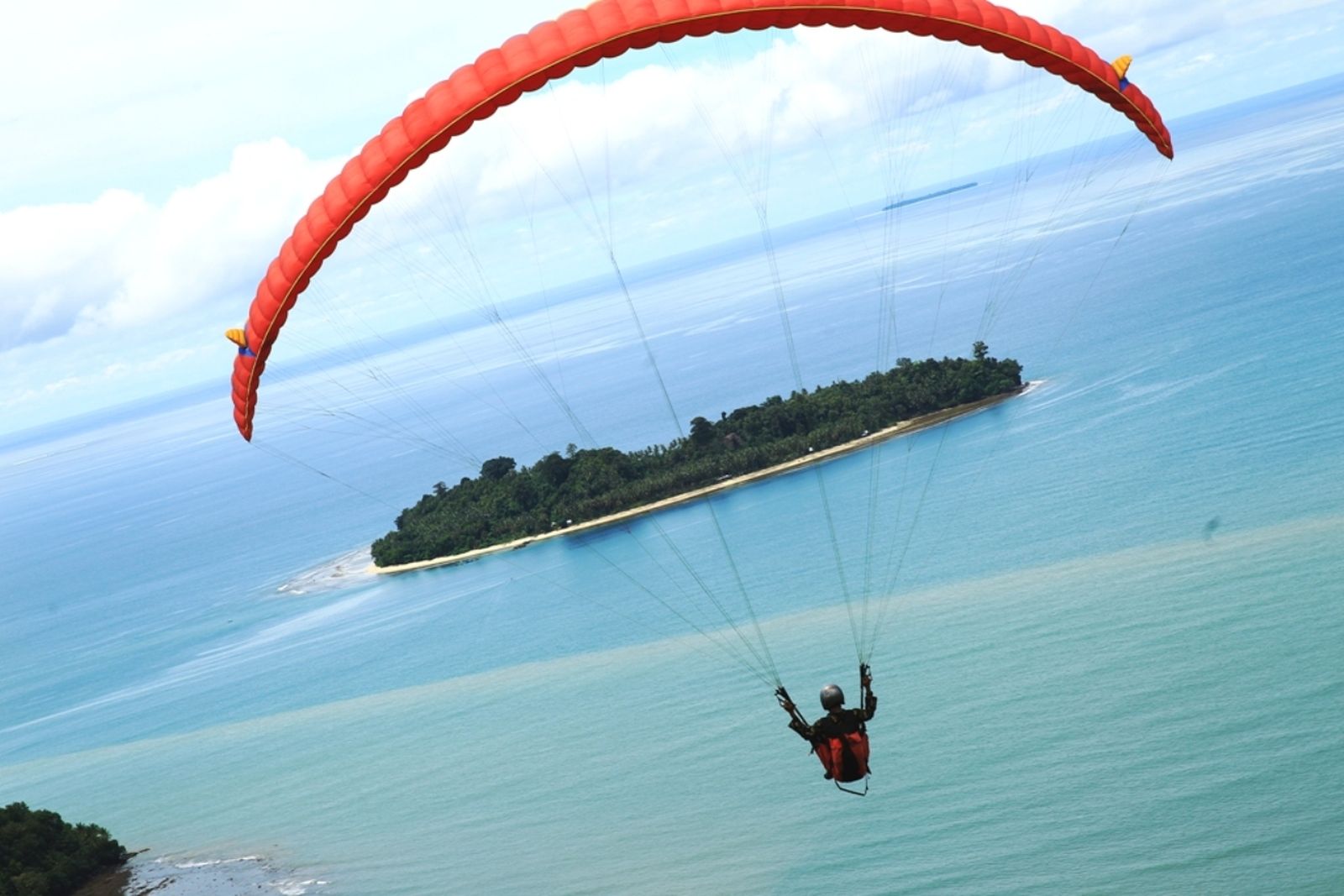 Bukit Langkisau Lewat Paralayang, Indah Sekali