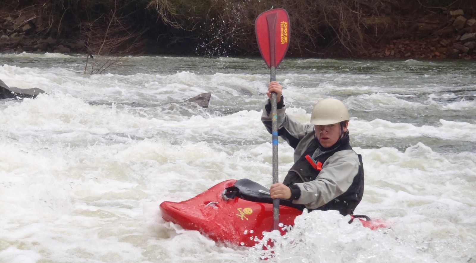 Kayak + Arus Deras = Sempurna