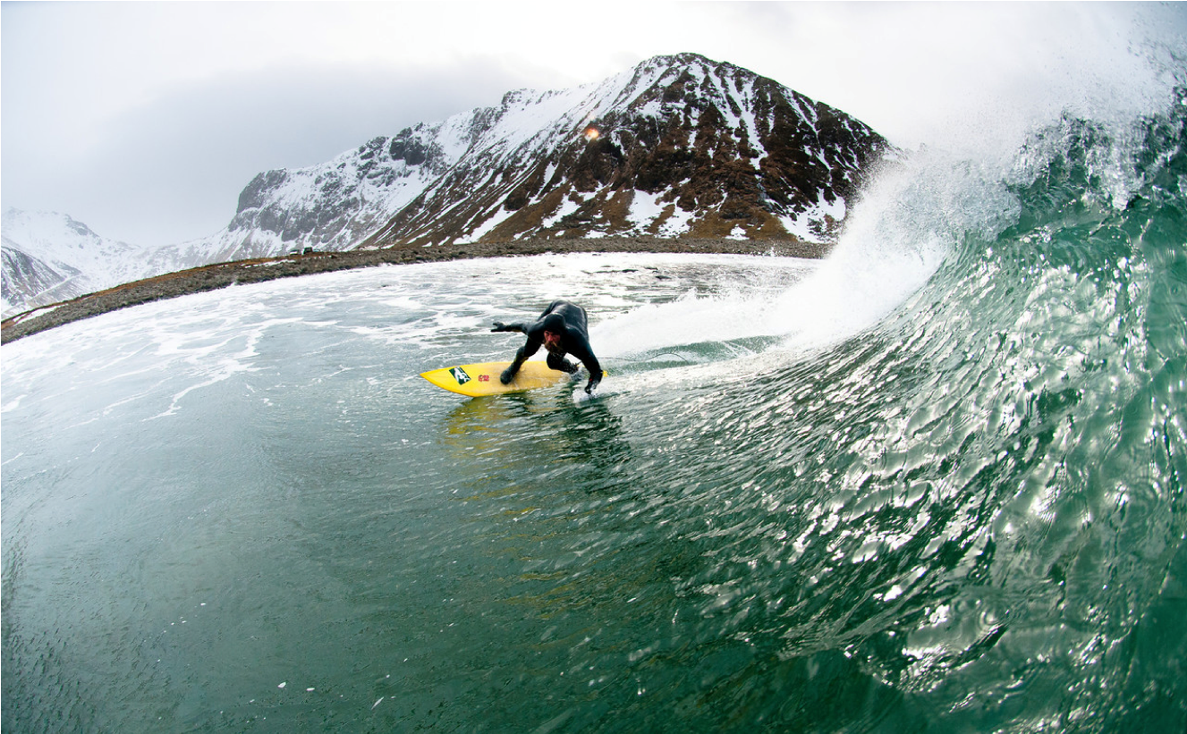 Dingin Sih, tapi Kalo Surfing di Sini Lo Pasti Keren, Bro