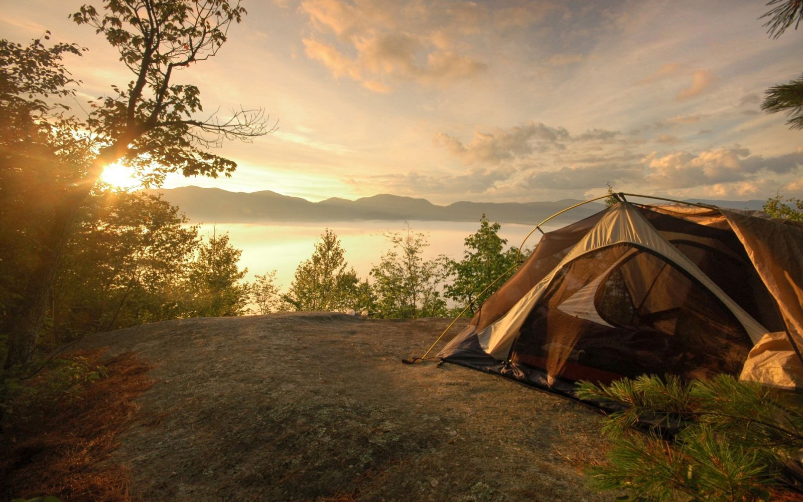 Peralatan Outdoor Istimewa yang Bikin Lo Geleng-Geleng, Bro