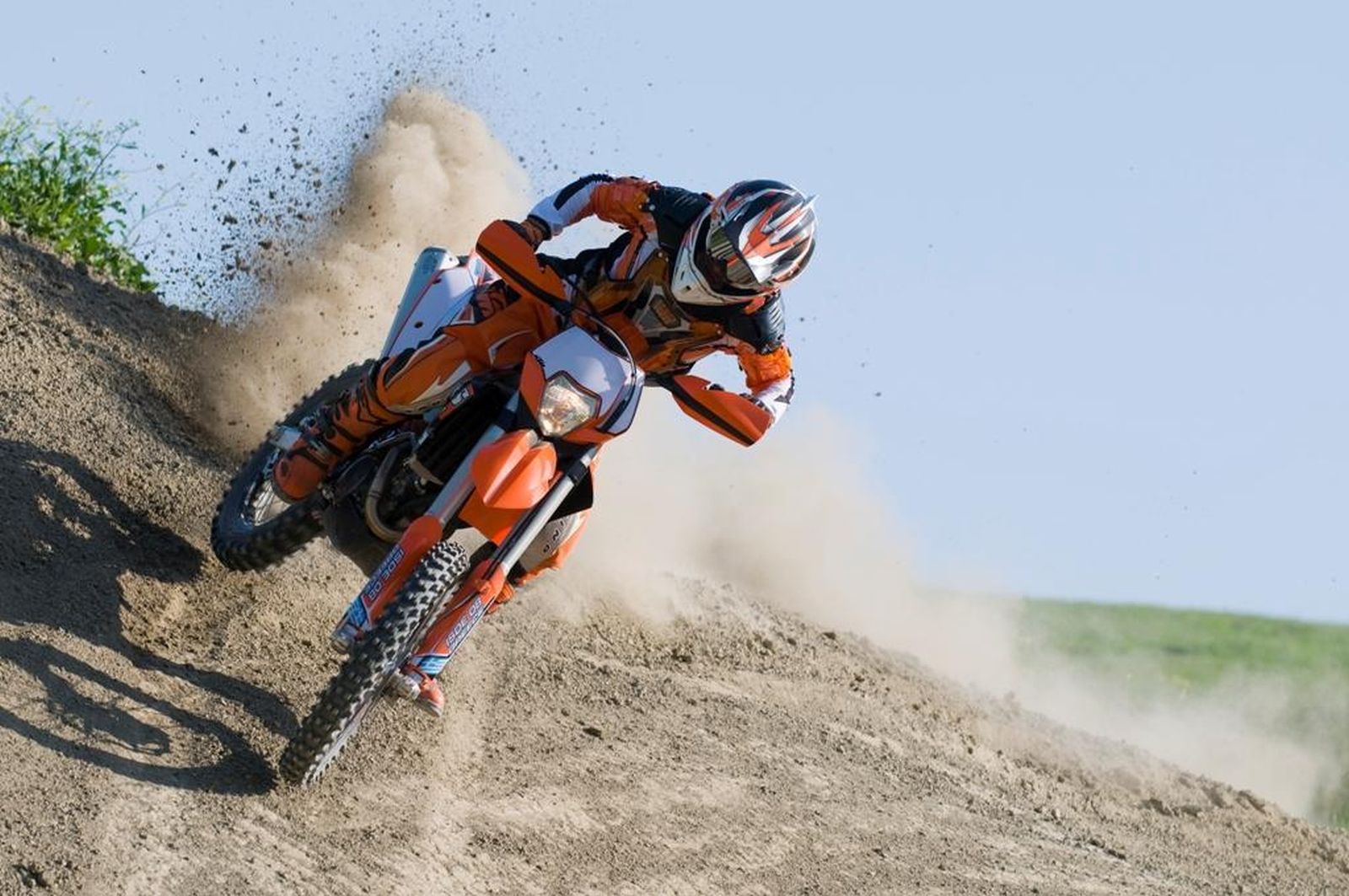 KTM 300 EXC, Monster Adventur Penggaruk Tanah! KTM 300 EXC, Monster Adventur Penggaruk Tanah!