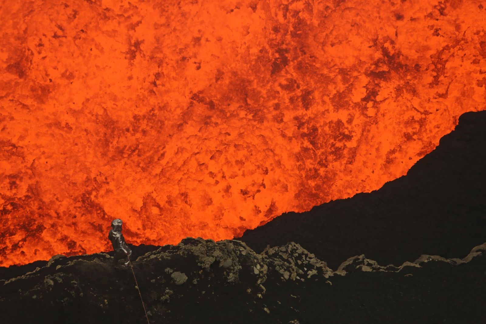 Ekspedisi Gokil? Ke Gunung Berapi Aja, Bro