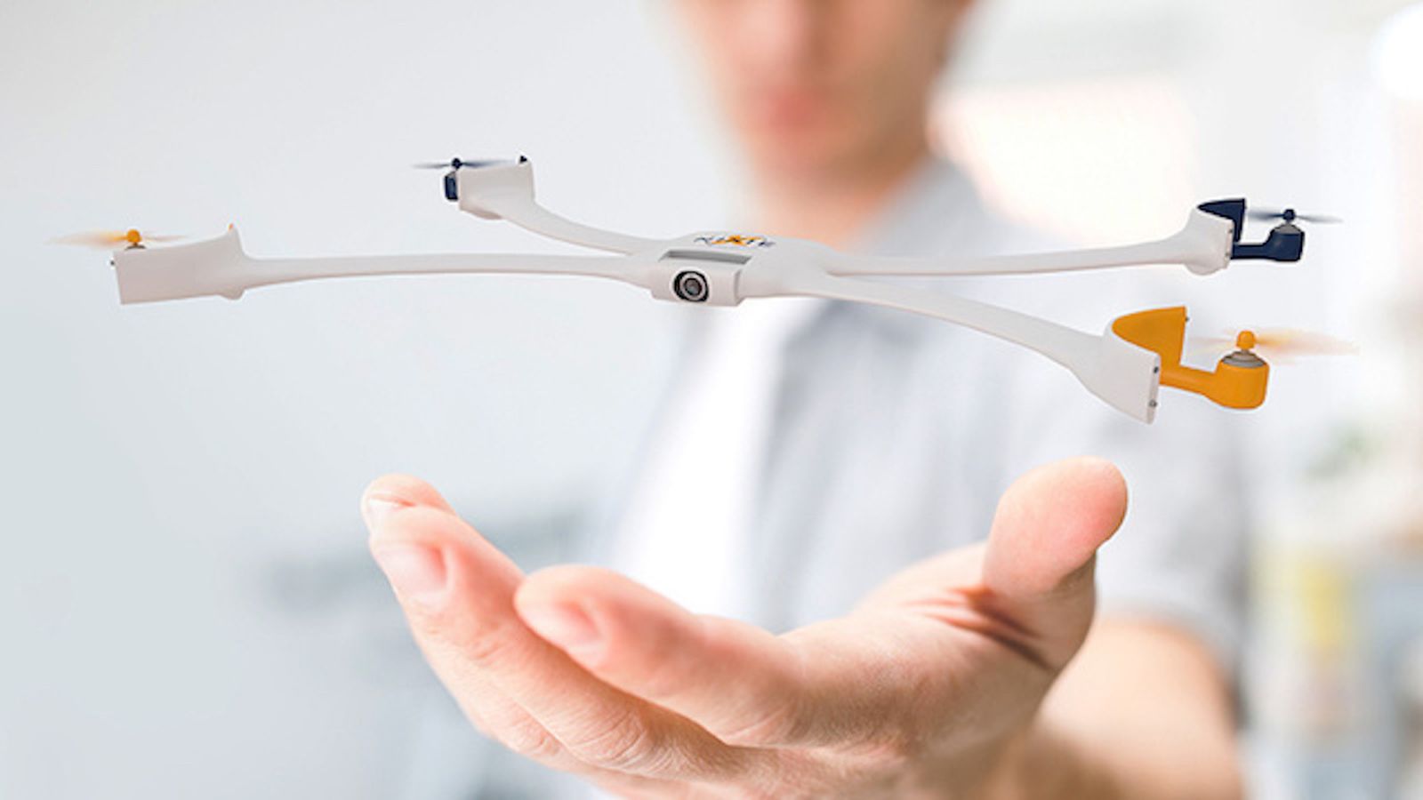 Selfie Anti-Mainstreem? Pakai Aja Drone Nixie Bro!