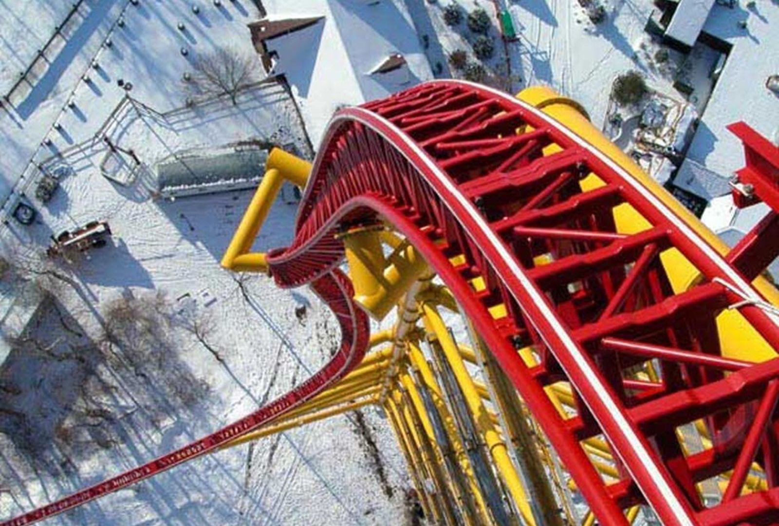 Top Thrill Dragster, Roller Coaster Gila Setinggi 128 Meter di Ohio!
