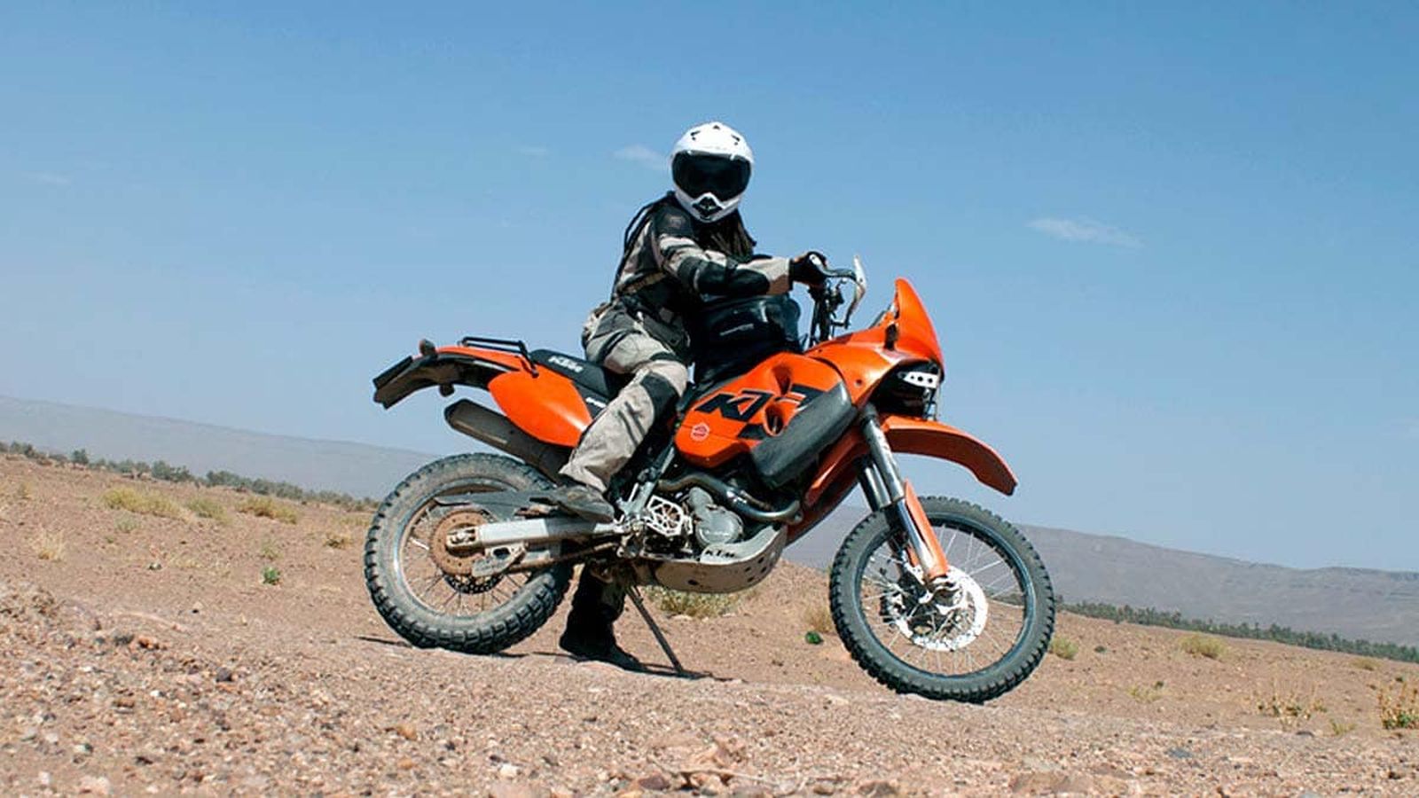 Demi Keamanan, Ini Riding Gear Buat Dual Sport Adventure!