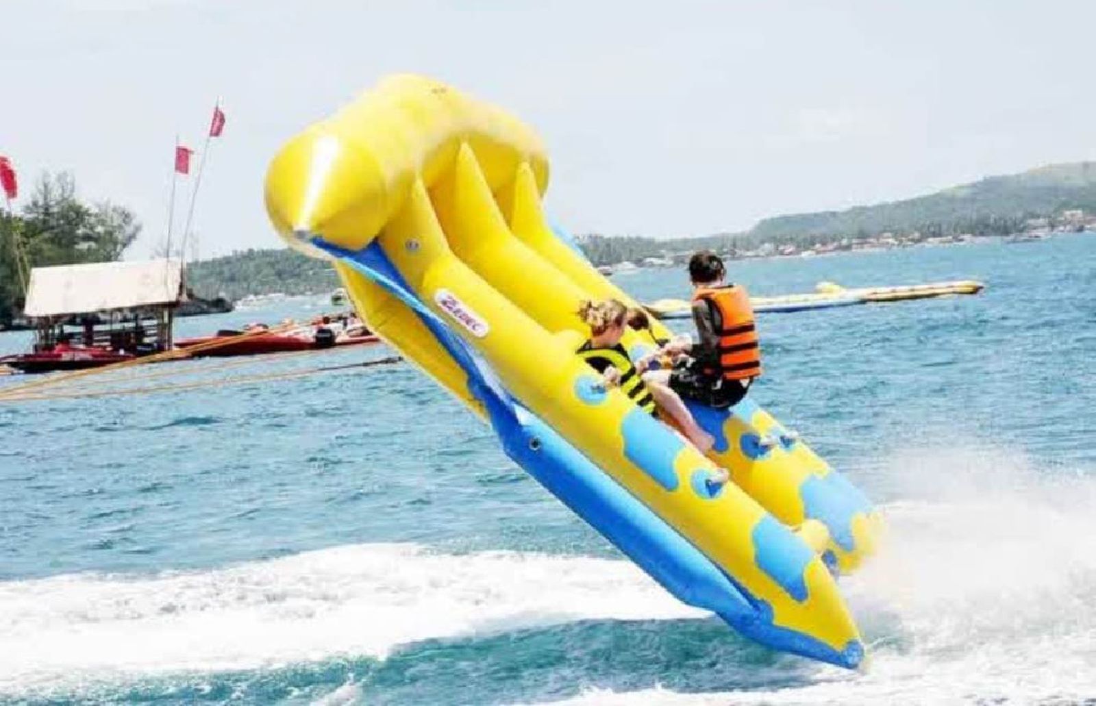 Suka Basah-basahan? Ini Tempat yang Wajib Lo Kunjungi!