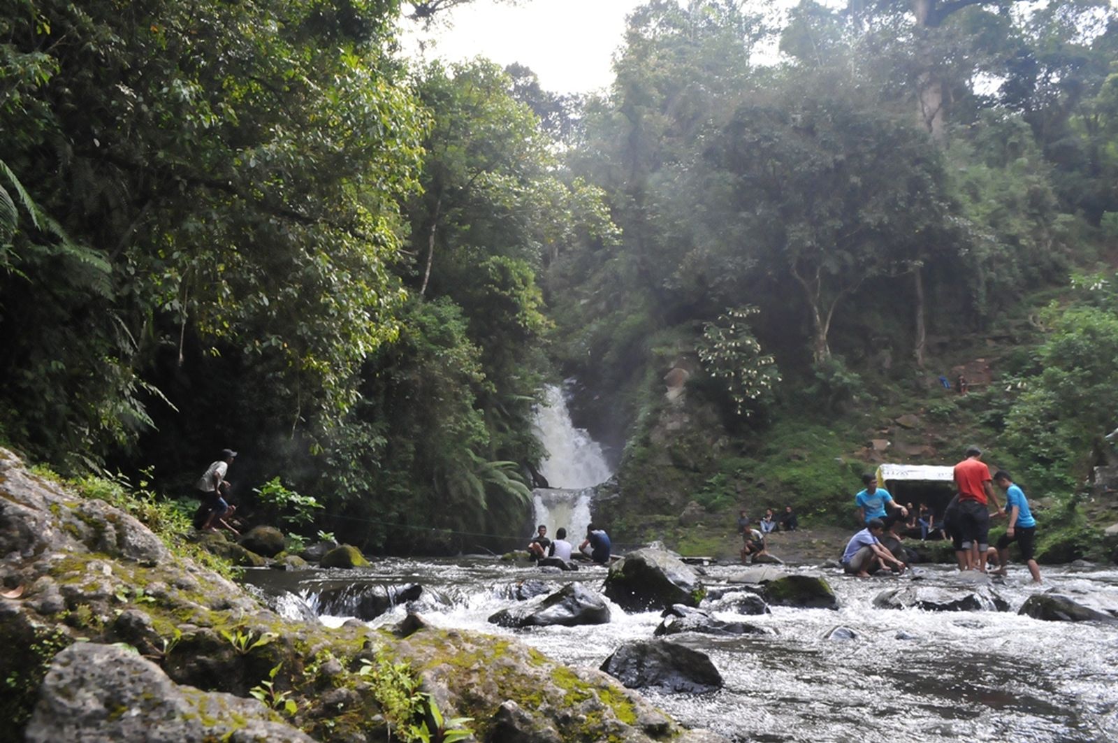Mantap Bro, Treking Curug Cilalay di Perbatasan Bogor!